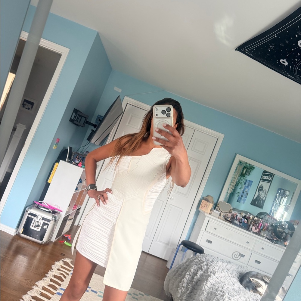 BCBGMaxAzria White One-Shoulder Bodycon Mini Dress
